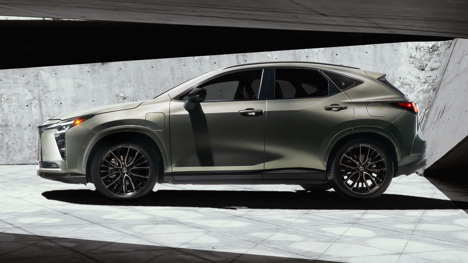 Photos: 2027 Lexus NX (US Spec)
