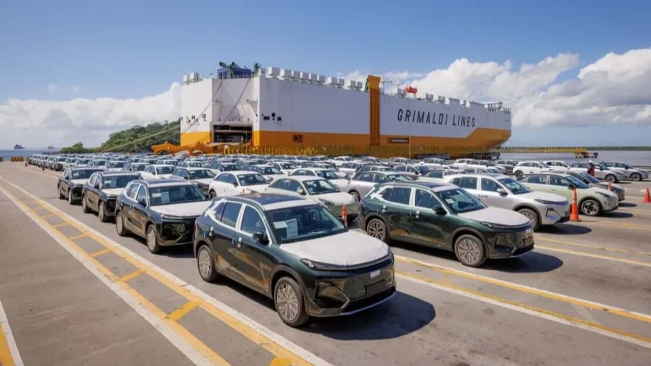 Ainda sem data, Geely EX5 plug-in já é estocado pela marca no Brasil