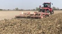 Preparazione del letto di semina della soia in minima lavorazione