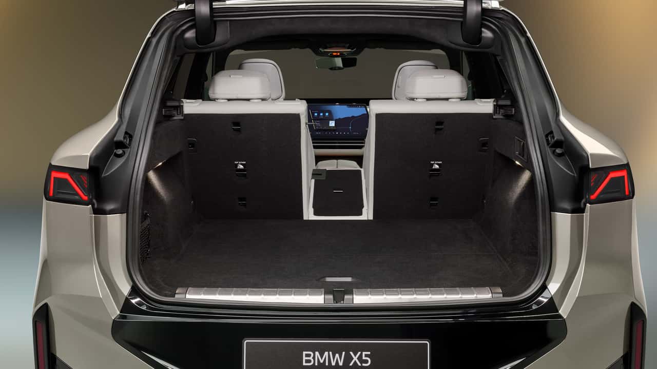 BMW iX5 60 xDrive (2026)