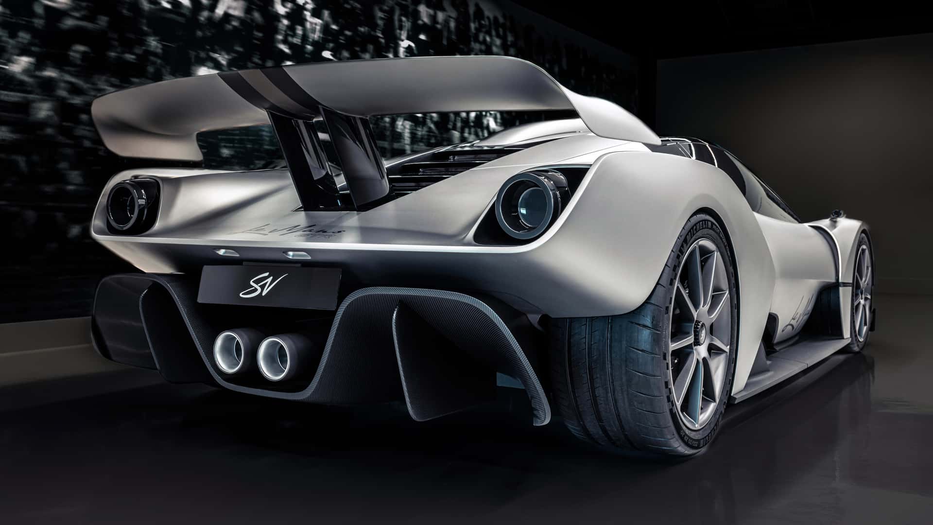 Gordon Murray Delivers First T.50s Niki Lauda: Track-Focused Hypercar Hits the Road 13
