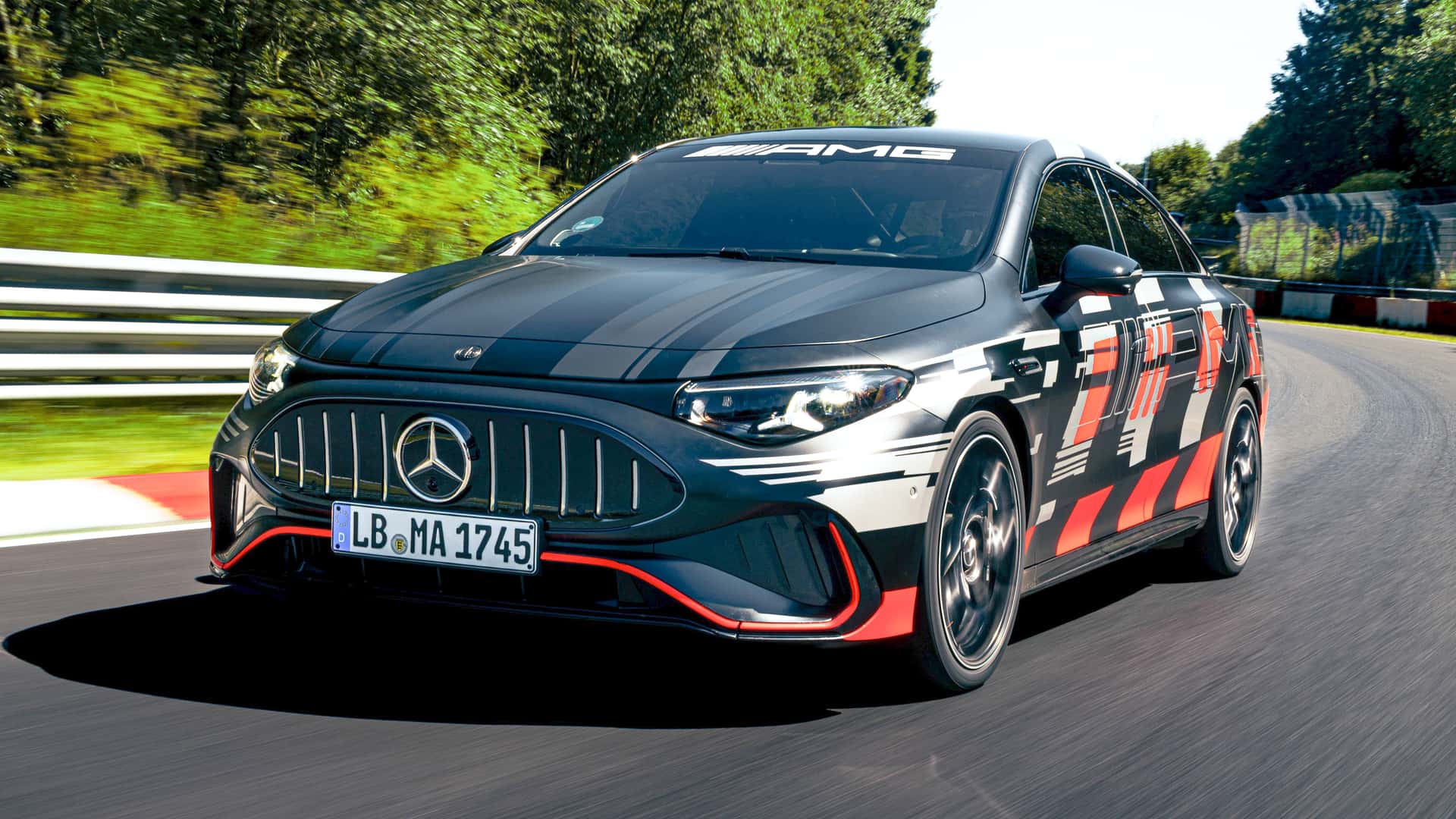 Mercedes-AMG CLA 45 創四門轎車紐柏林單圈紀錄