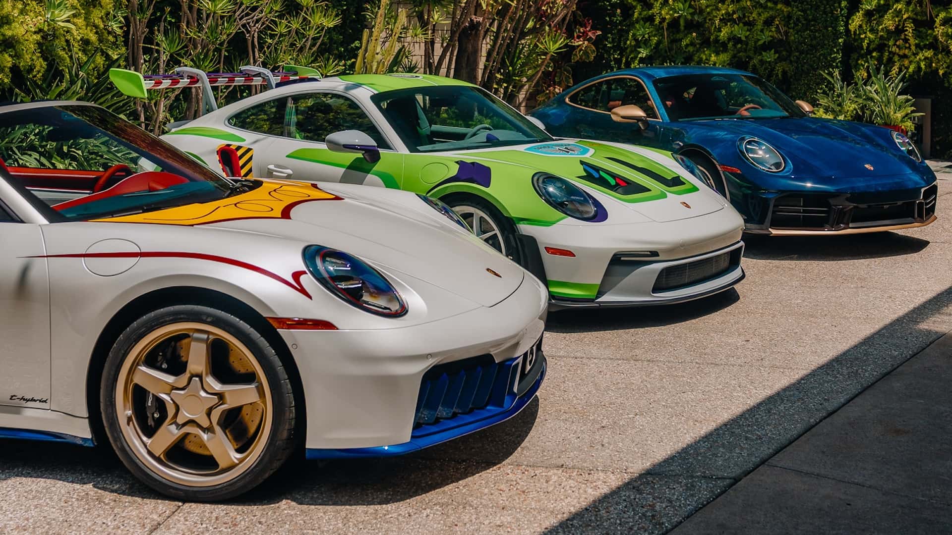 https://cdn.motor1.com/images/mgl/nAlwg6/s1/porsche-and-pixar-toy-story-collaboration.jpg
