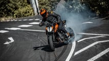 2024 KTM 790 Duke - Outside - Burnout 8