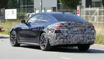 Foto spia del restyling della BMW i4 del 2025