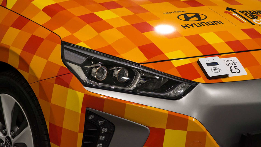 Contactless Hyundai