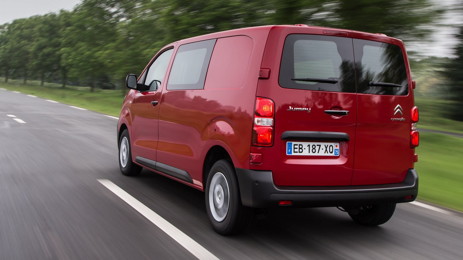 Oficial Novos Peugeot Expert e Citroën Jumpy serão montados no