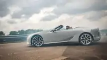 Lexus LC Convertible, 12 ore congelata in camera criogenica
