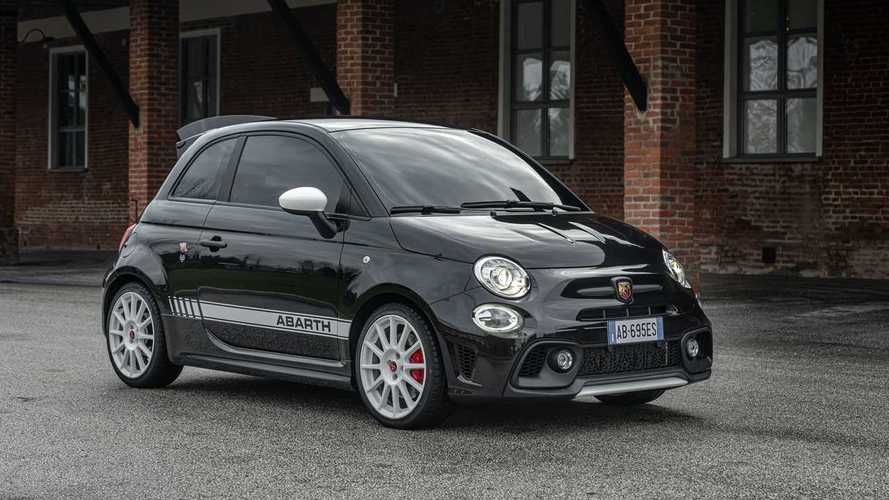 Abarth 695 Esseesse, ailesinin en hızlısı olmaya geldi