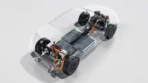 Mercedes EQA 300 4MATIC et Mercedes EQA 350