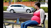 Donne incinte, i consigli per la guida