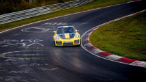 Porsche GT2 RS, il record al Nurburgring