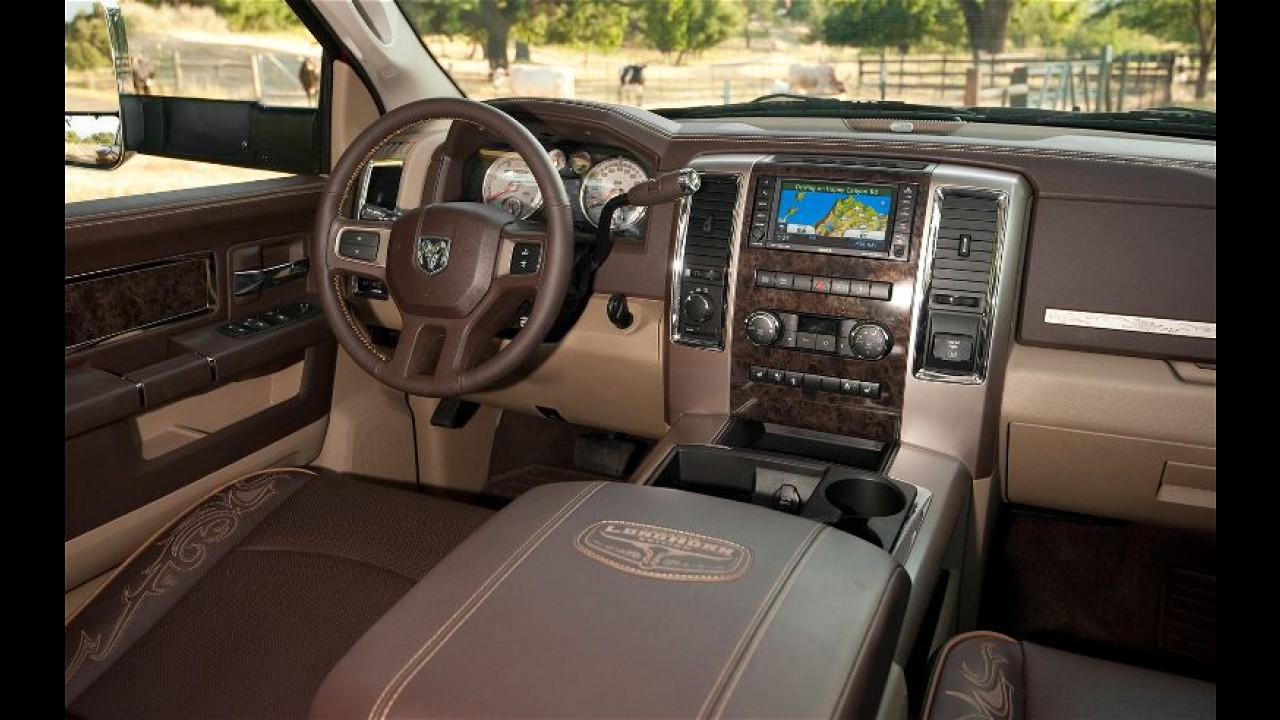 RAM 3500 Laramie Longhorn começa a ser vendida em agosto no Brasil por R$ 215.000