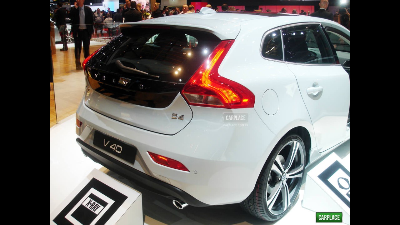 Salão de Genebra: Novo Volvo V40 inova em design e em tecnologia
