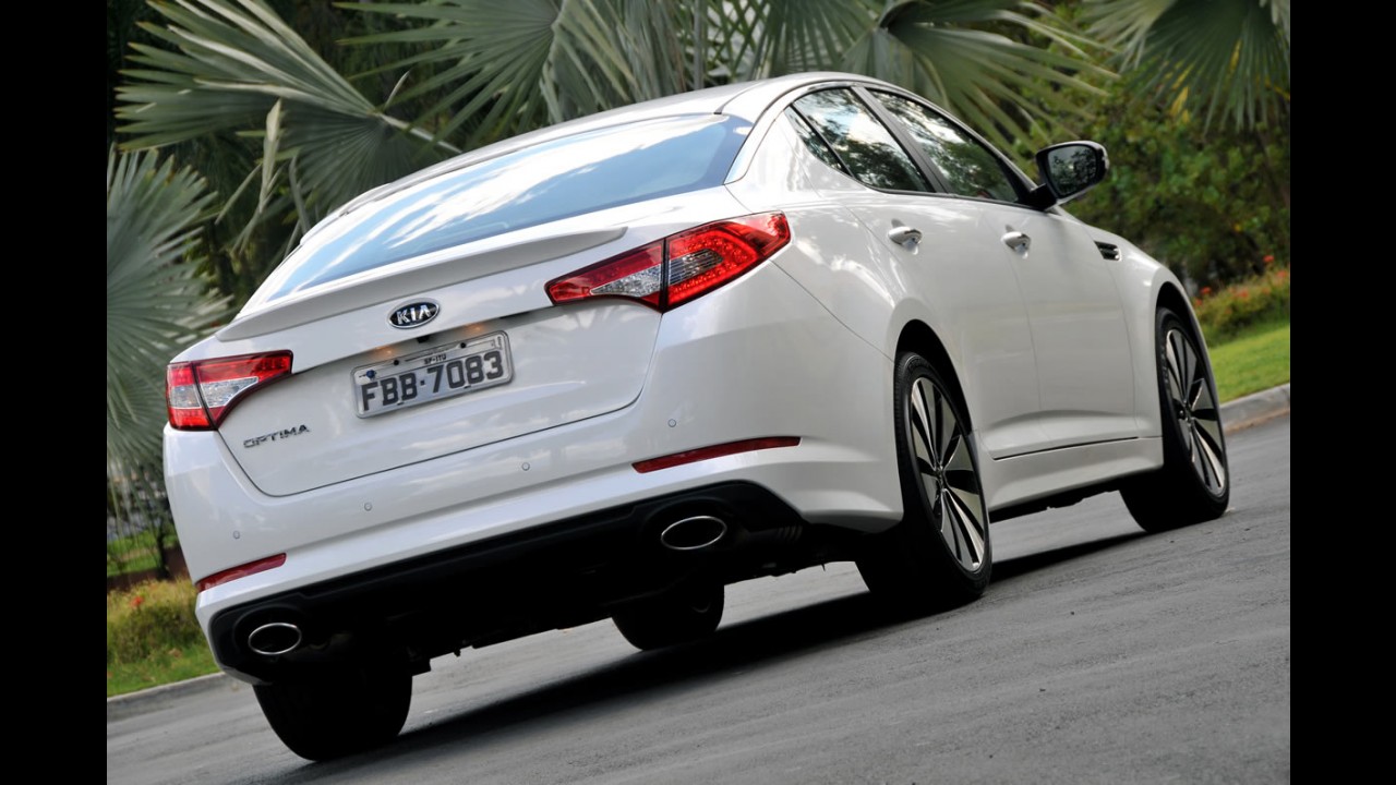 De olho no Fusion, Kia Optima ganha versão 2.0 a R$ 99,9 mil