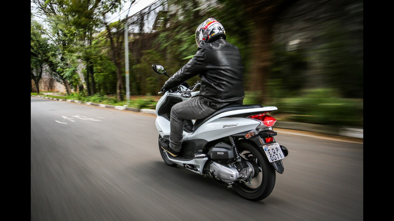 Vendas de scooters crescem 31,8% no primeiro semestre - PCX 150 é destaque