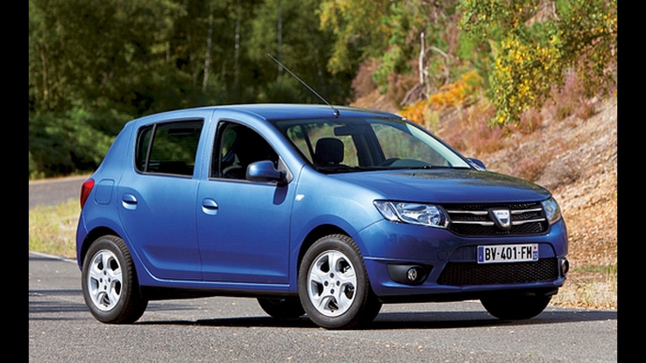 Depois do Logan, surgem agora imagens oficiais do novo Dacia Sandero