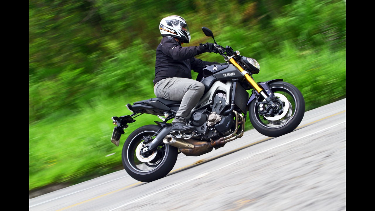 Avaliação: Yamaha MT-09 empolga pelo "custo-diversão"
