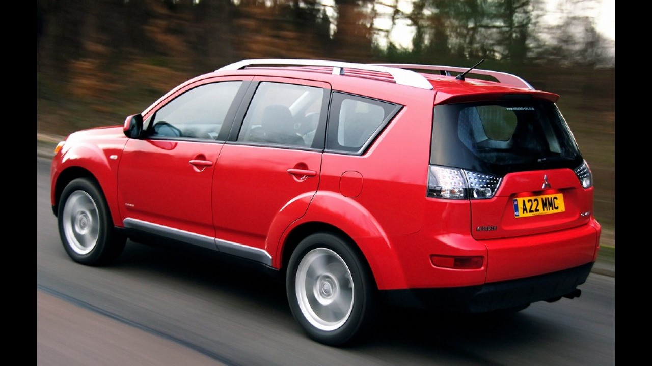 Mitsubishi convoca Outlander no Brasil para reparar falha na luz de freio