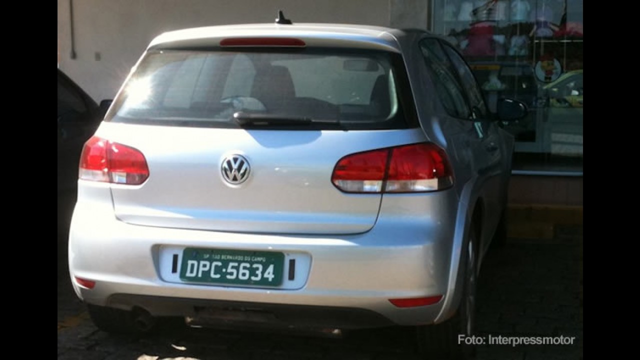 Novo VW Golf VII é flagrado novamente no Brasil