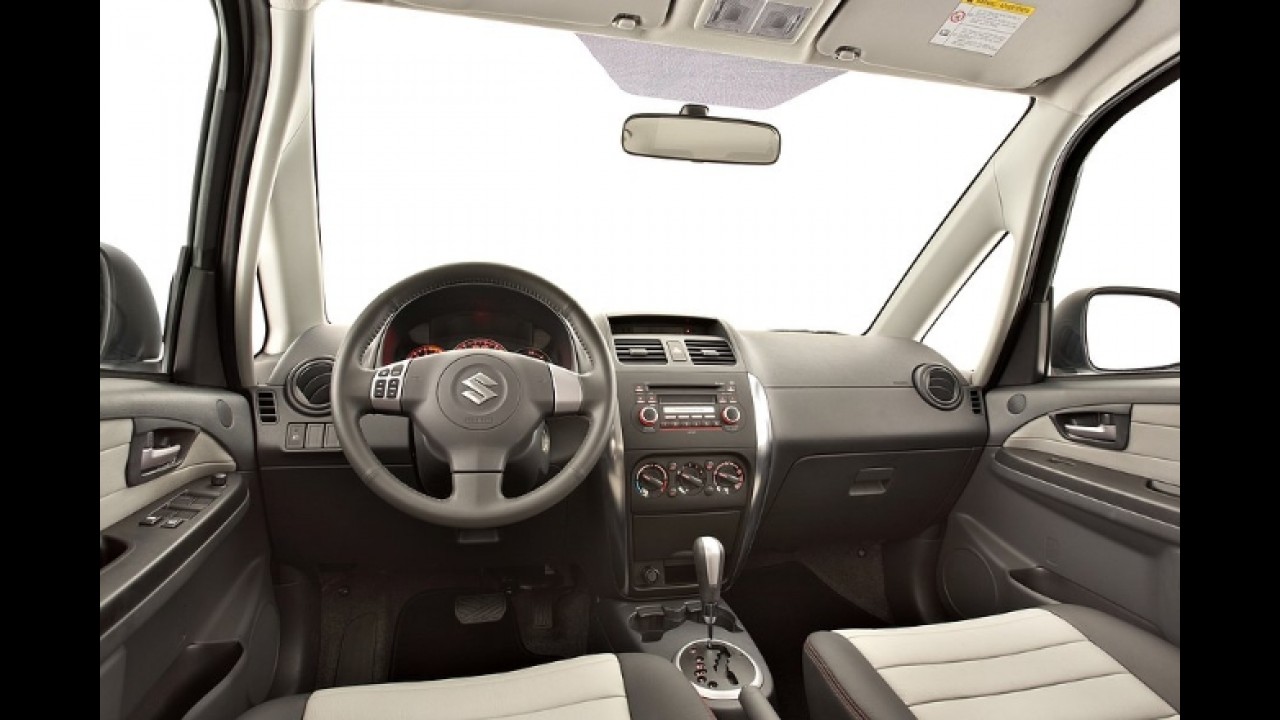 Mais barato: Suzuki SX4 chega custando a partir de R$ 59.990 na linha 2012