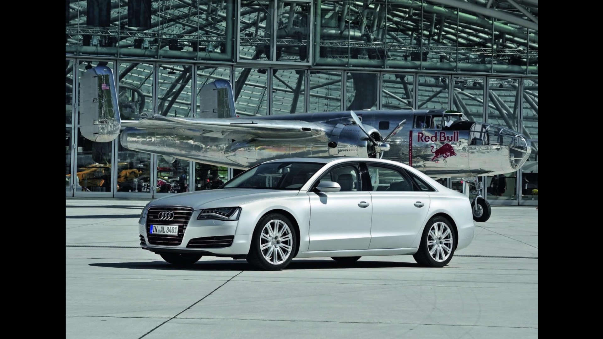 Audi Lan 231 A Novo A8 L Longo Com Motor W12 De 500 Cv No