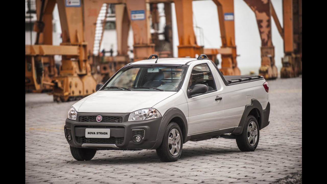 Volta Rápida: Fiat Strada 2014 inova de novo com porta dos fundos