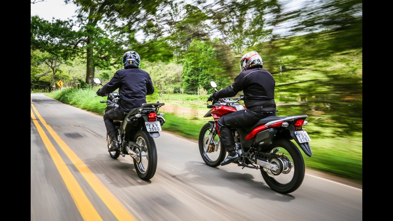 Avaliação: Honda XRE 300, agora flex, encara Yamaha Ténéré 250
