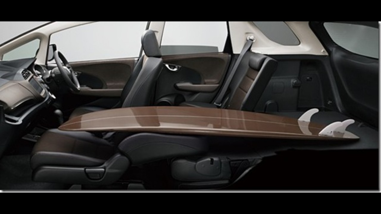 Honda Fit Shuttle é lançada no Japão em versões híbrida e a gasolina