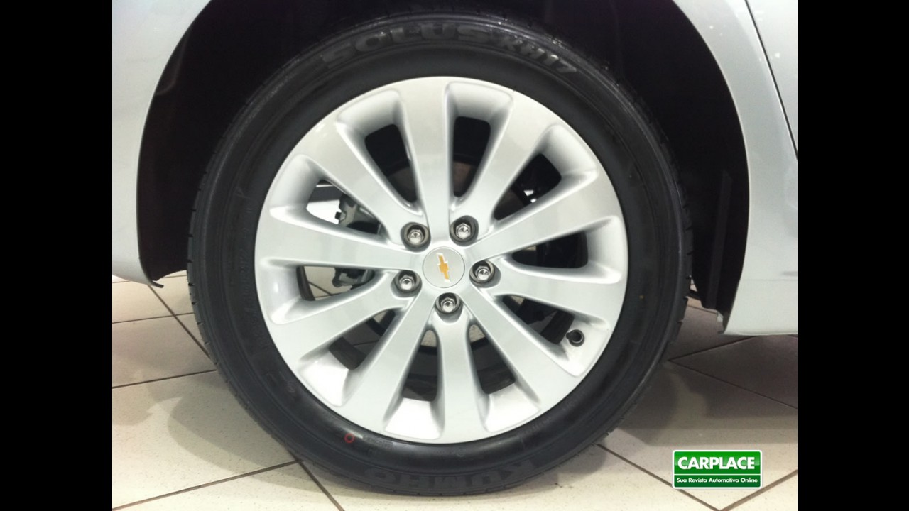 Conhecemos ao vivo: Novo Chevrolet Cruze 2012