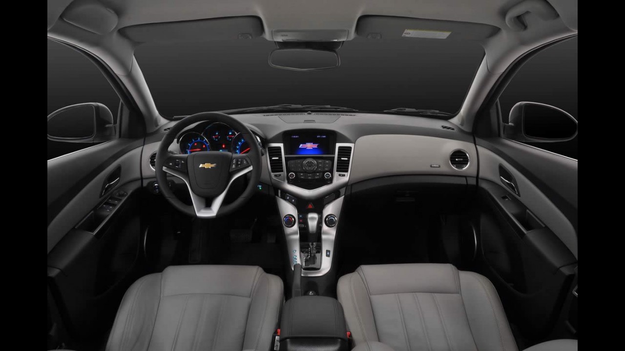 Chevrolet lança oficialmente o novo Cruze no Brasil - Confira os itens das versões e preços