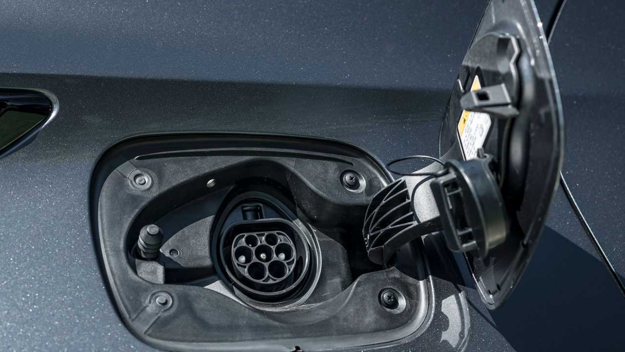 Lexus NX 450h+ plug-in