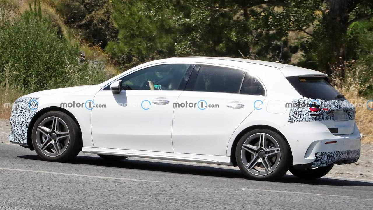 Обновленный Mercedes-Benz A-Class: шпионские снимки