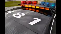 Police, please!