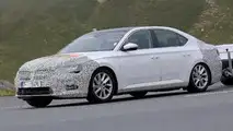 Skoda Superb facelift spy photo