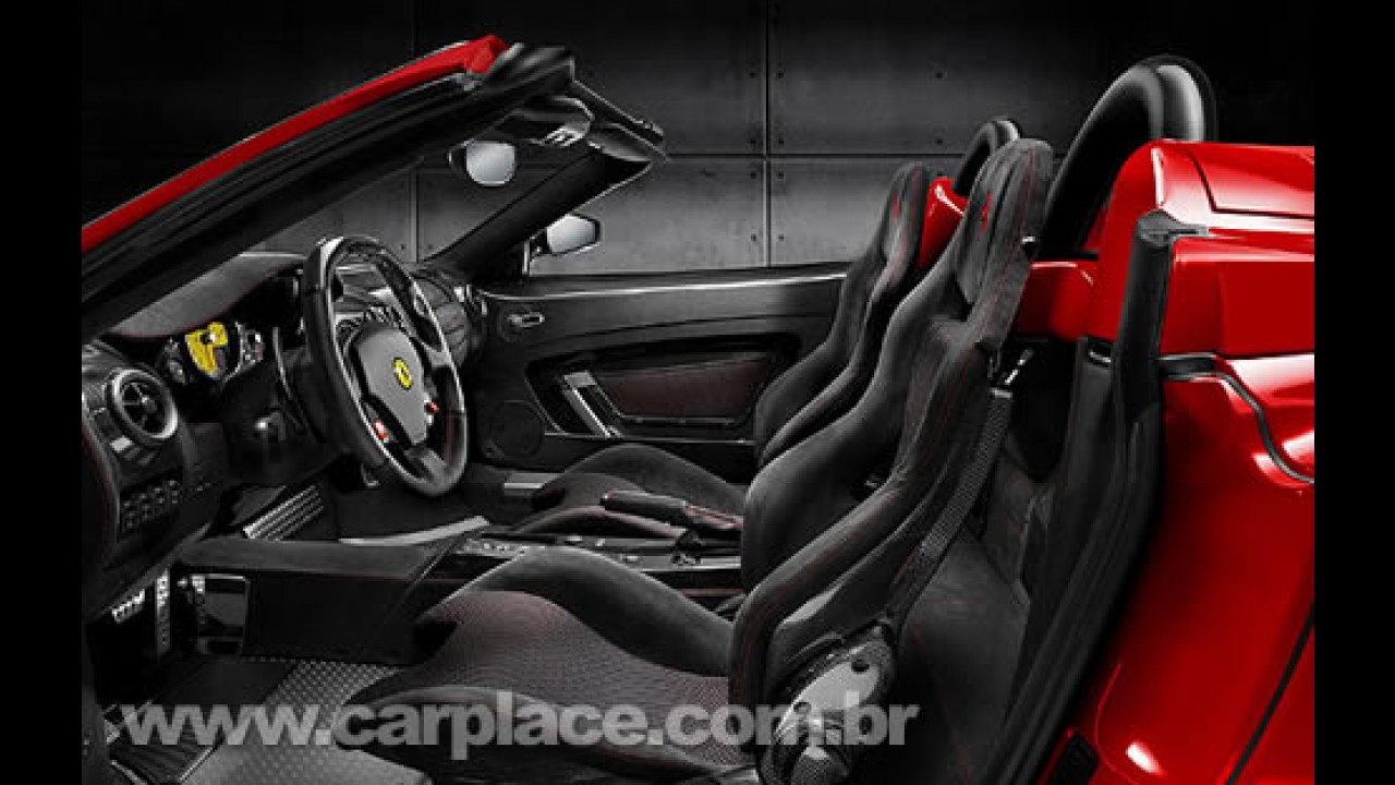 Ferrari lança F430 Scuderia Spider 16M para celebrar título de construtor na F1