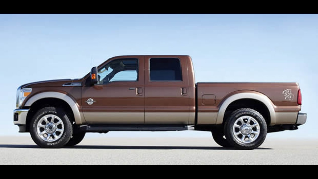 Ford apresenta nova F-Super Duty 2011 com motores V8 Flex que rodam com Etanol (Álcool)