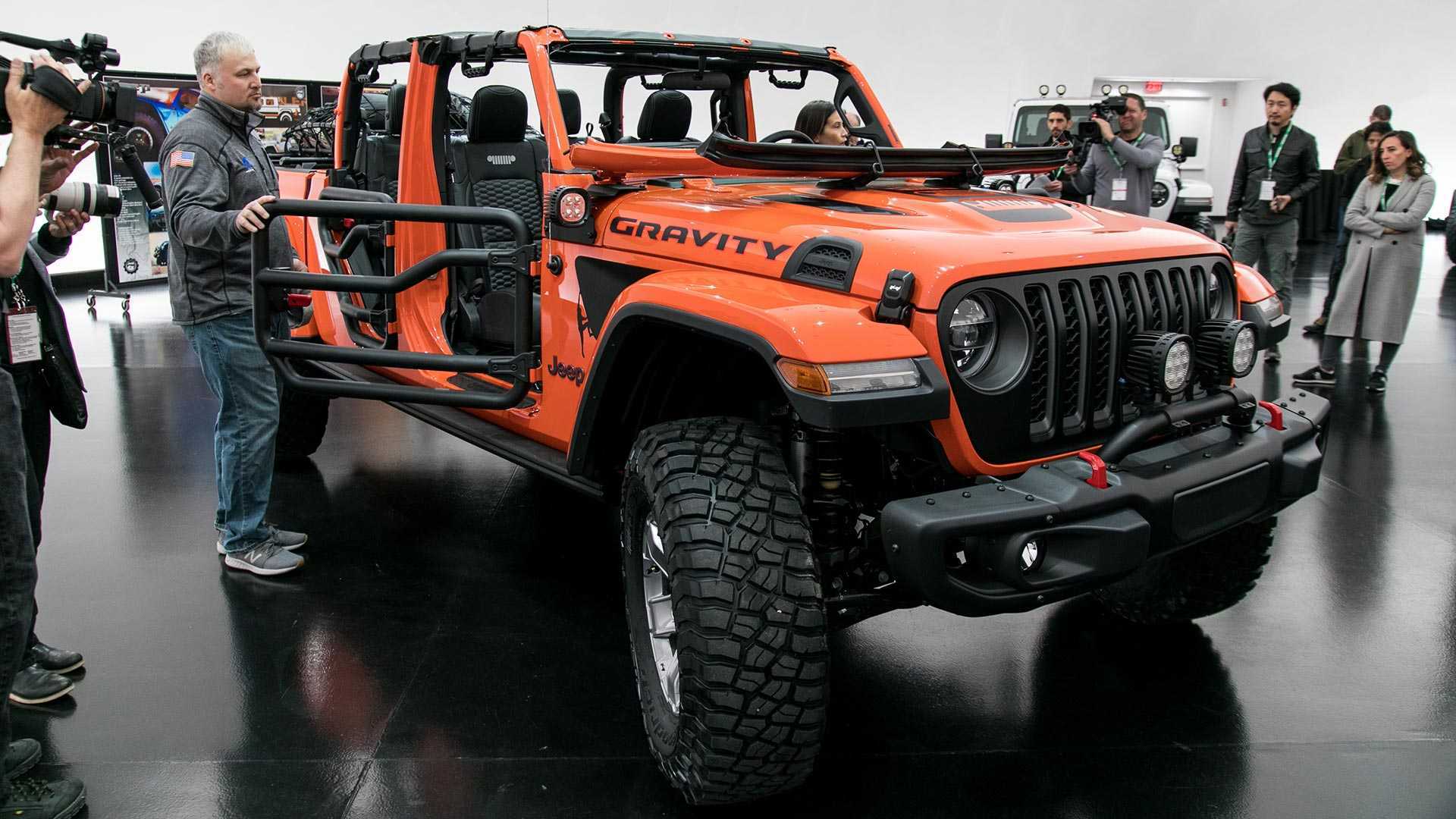 Jeep Gladiator Gravity Concept Throws Its Weight Around On Video Jeep Gladiator Gravity Concept Throws Its Weight Around On Video