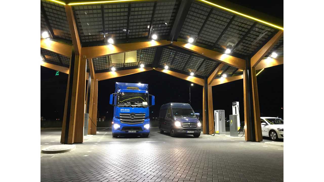 Mercedes-Benz eActros and eSprinter at Fastned fast charging station