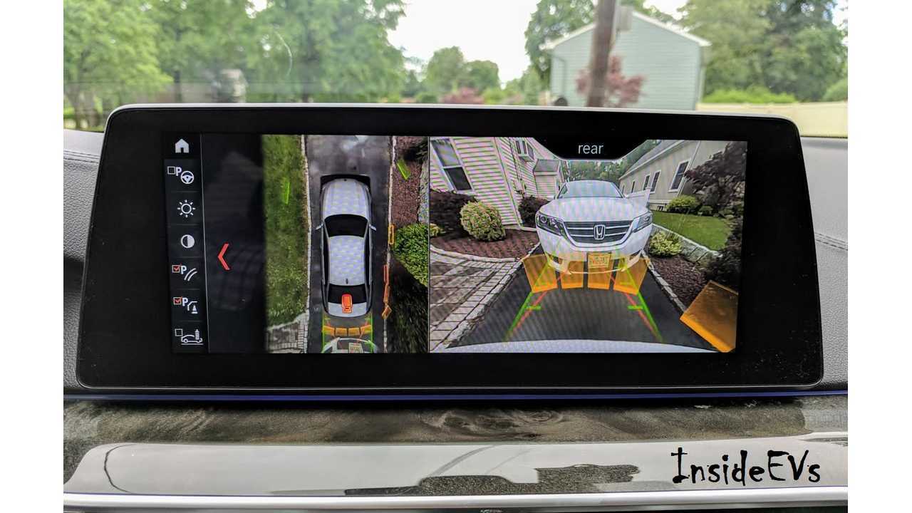 I really liked the 360-degree, birds-eye view. You can touch any part of the car on the display and the picture on the right gives the view in the direction pressed. In the picture above, I pressed the rear view.