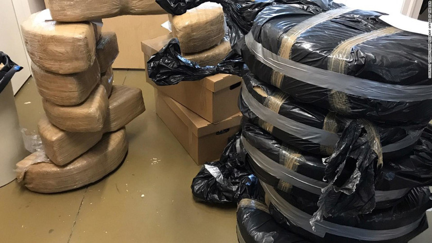 ford-fusion-pot-smuggling