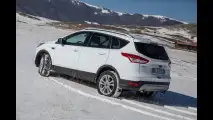 Guidare sulla neve: ecco le tecniche 