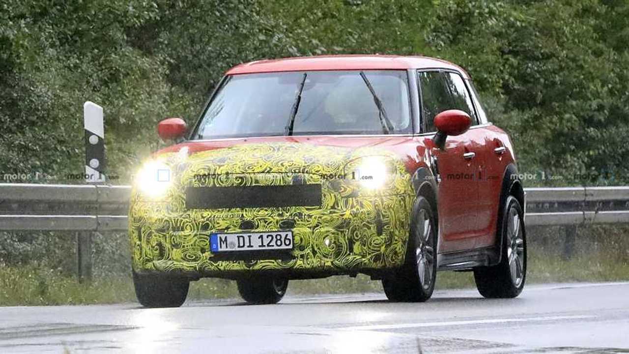 Makyajlı Mini Countryman Casus Fotoğraflar