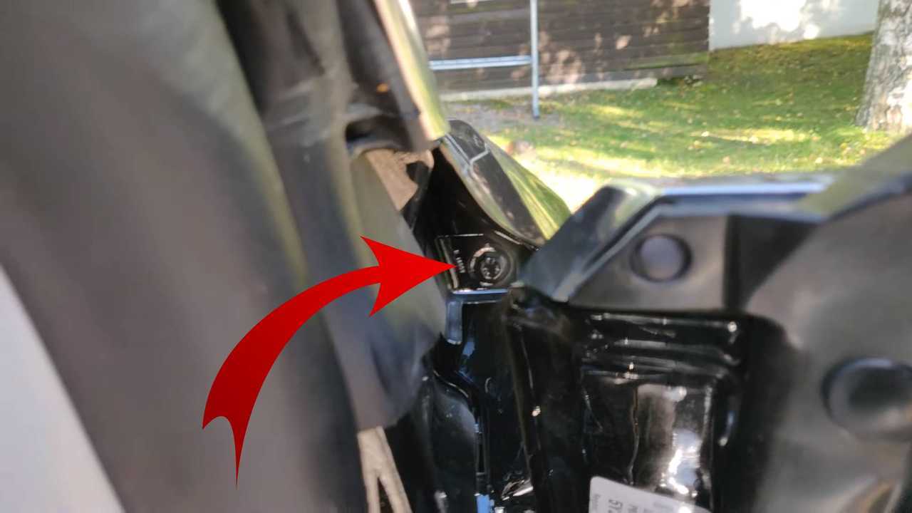 New Evidence Shows The Model 3 Really Has A Fender Rust Issue
