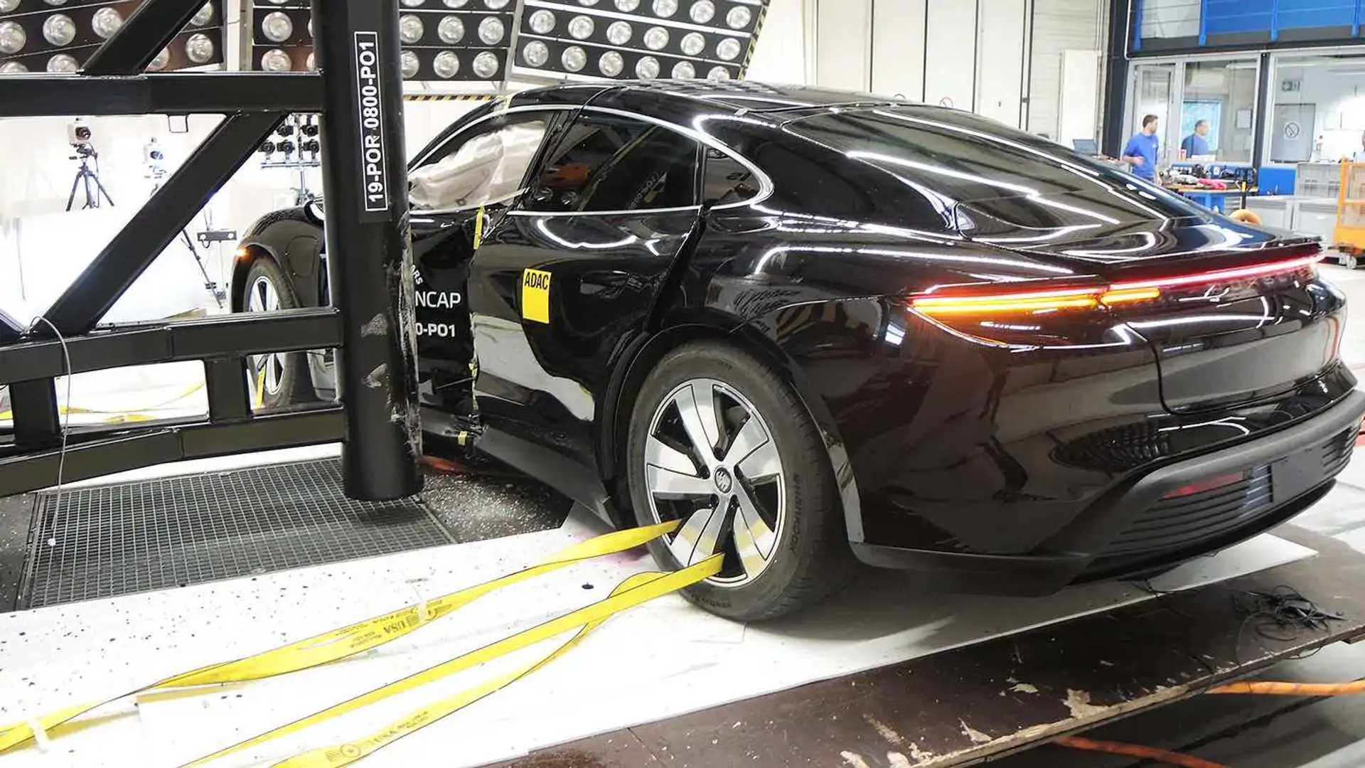 Porsche Taycan Crash Test Euro NCAP 2019