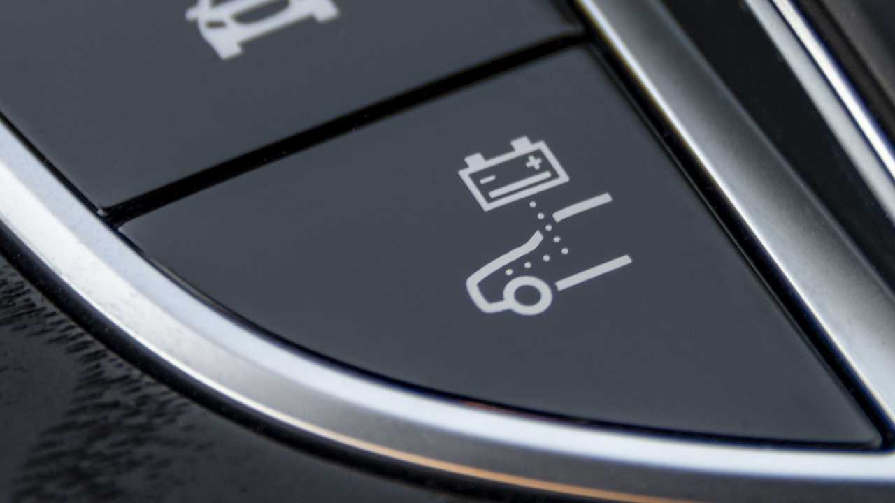 2019 Mercedes-Benz E300 e First Drive: Darwin Wins