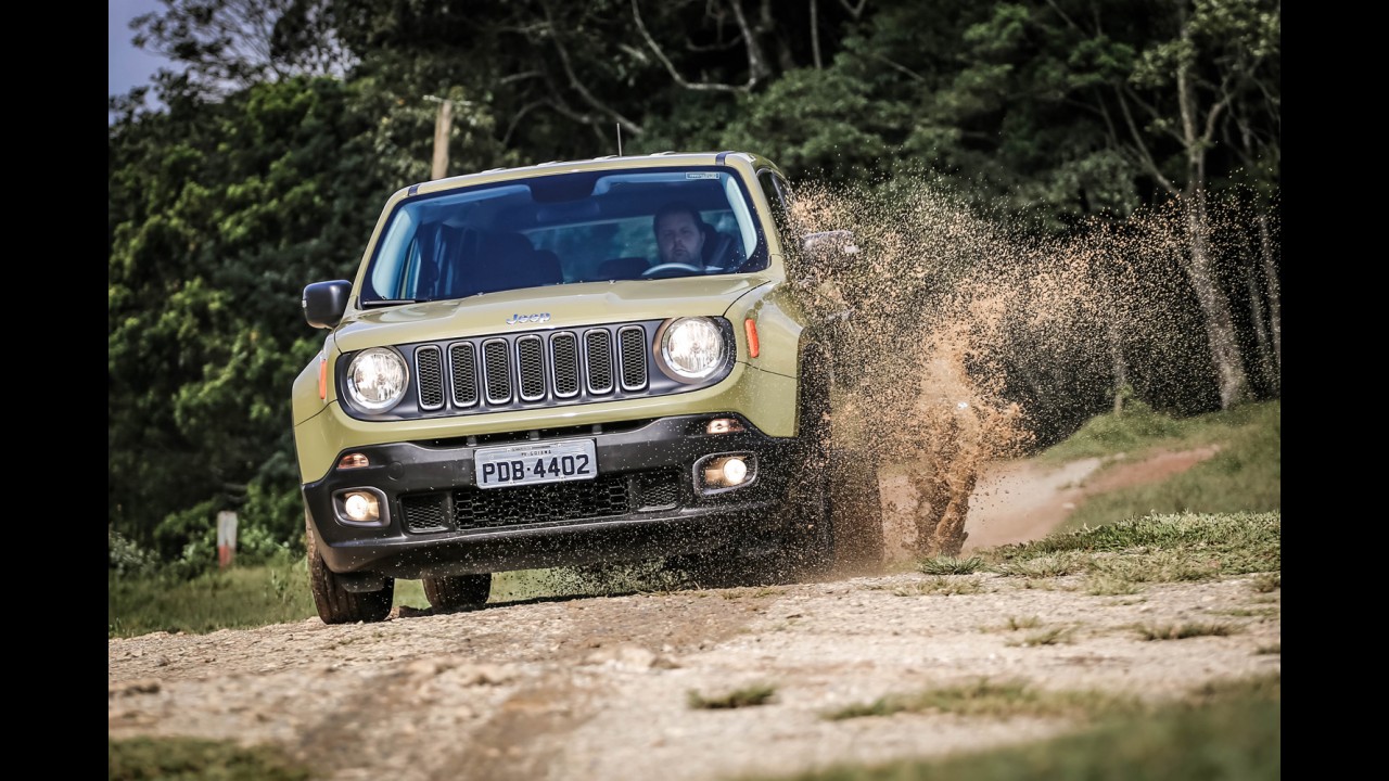Teste CARPLACE: Jeep Renegade 1.8 manual anda na balada do EcoSport 1.6