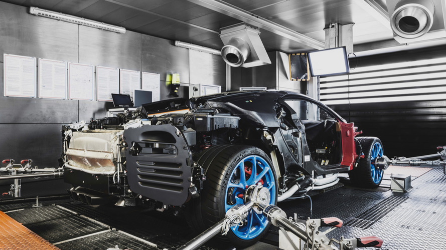 2017 Bugatti Chiron üretimi Molsheim fabrikasında başladı