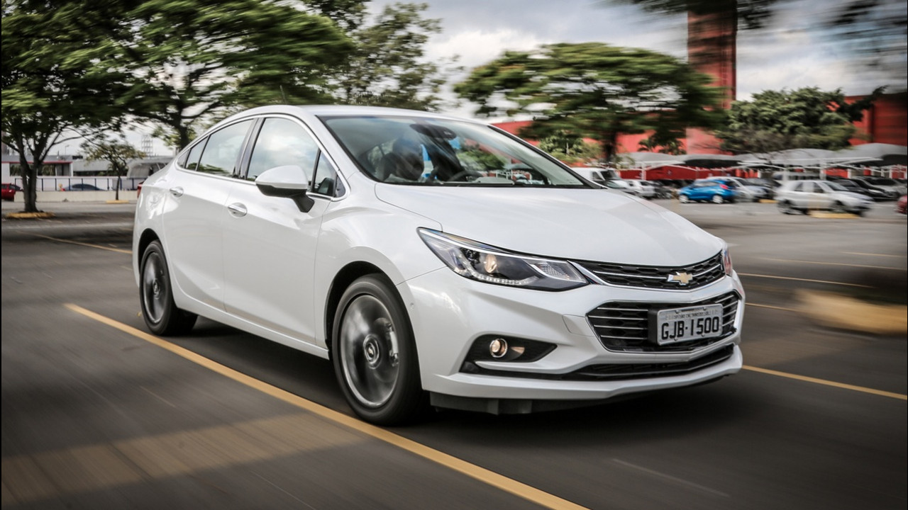 Sedãs médios mais vendidos: Jetta cresce e ameaça o Cruze em outubro