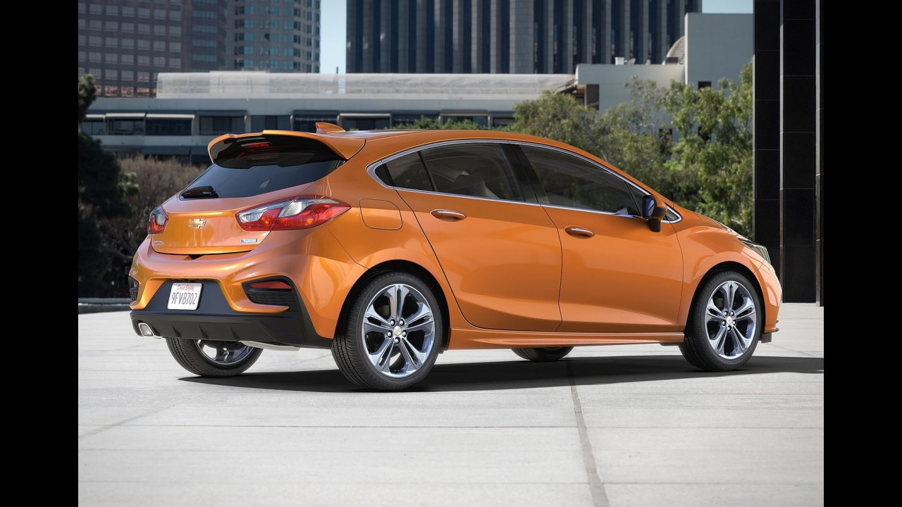 Este é o novo Cruze Hatch 2017: mais leve, espaçoso e esportivo